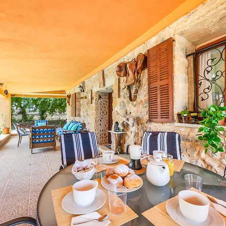 Holiday home Finca Can Calistro